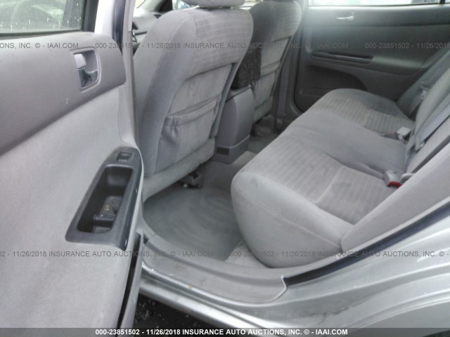 4T1BE32K75U603257 - 2005 TOYOTA CAMRY LE/XLE/SE SILVER photo 8