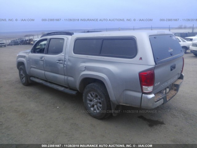 3TMDZ5BN8GM008853 - 2016 TOYOTA TACOMA DBL CAB/SR5/TRD SPORT/OR SILVER photo 3