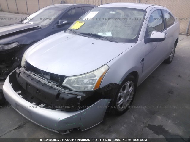 1FAHP33N88W150346 - 2008 FORD FOCUS SE/SEL/SES SILVER photo 2