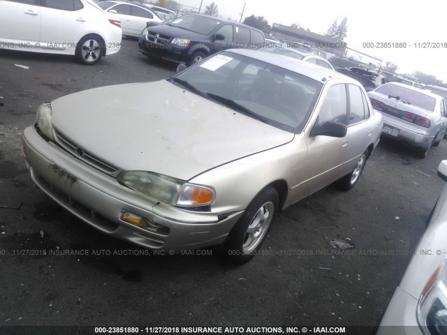 JT2BG12K5T0389336 - 1996 TOYOTA CAMRY DX/LE/XLE SILVER photo 2