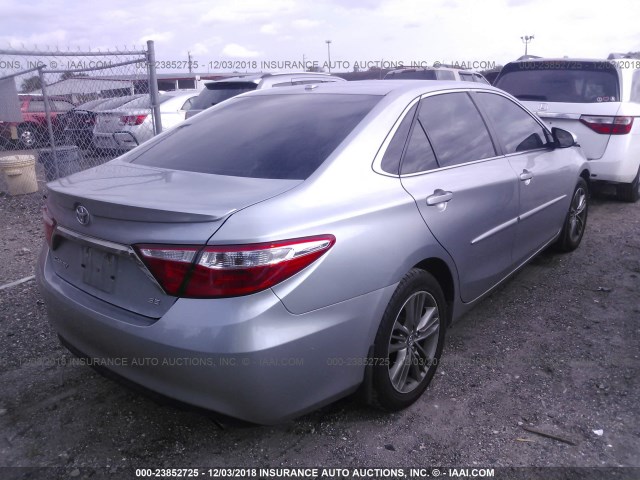 4T1BF1FK2FU947558 - 2015 TOYOTA CAMRY LE/XLE/SE/XSE SILVER photo 4