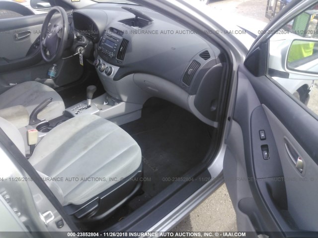 KMHDU46D09U703512 - 2009 HYUNDAI ELANTRA GLS/SE SILVER photo 5