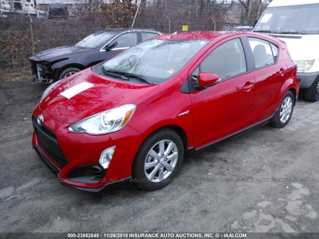 JTDKDTB36H1590975 - 2017 TOYOTA PRIUS C RED photo 2