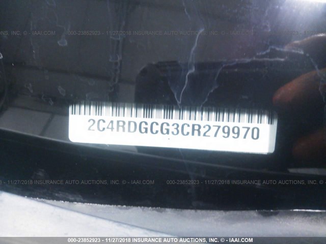 2C4RDGCG3CR279970 - 2012 DODGE GRAND CARAVAN SXT SILVER photo 9