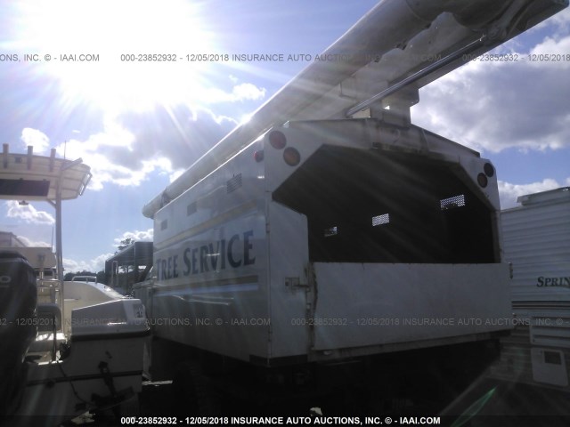 1GDL7H1EX2J508731 - 2002 GMC C-SERIES C7H042 WHITE photo 3