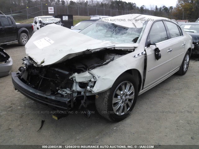 1G4HD5EM0AU107765 - 2010 BUICK LUCERNE CXL WHITE photo 2