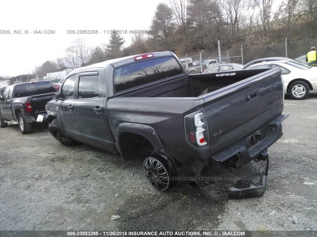 5TFAY5F15GX537460 - 2016 TOYOTA TUNDRA CREWMAX 1794/PLATINUM 灰色 照片 3