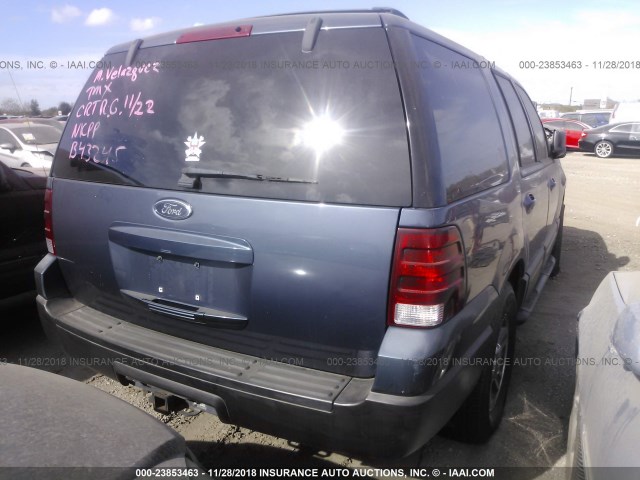 1FMRU15W13LB43245 - 2003 FORD EXPEDITION XLT BLUE photo 4