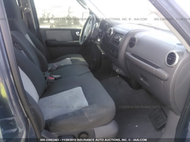 1FMRU15W13LB43245 - 2003 FORD EXPEDITION XLT BLUE photo 5