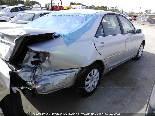 4T1BE32K05U513531 - 2005 TOYOTA CAMRY LE/XLE/SE SILVER photo 4