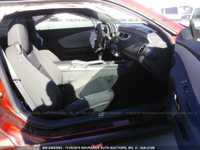 2G1FA1E32F9116078 - 2015 CHEVROLET CAMARO LS MAROON photo 5