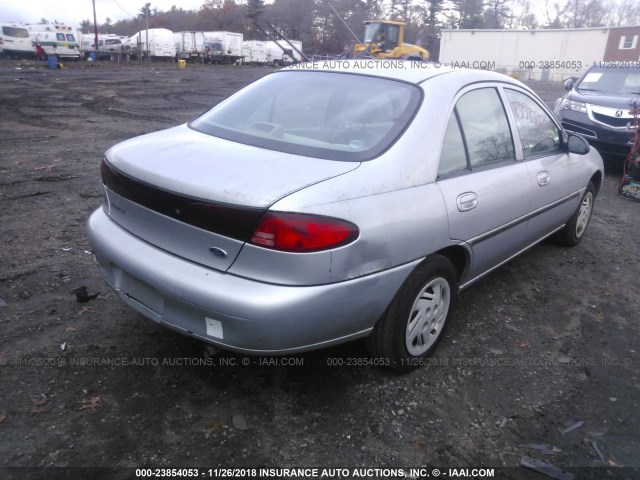 1FAFP10P0XW272361 - 1999 FORD ESCORT LX SILVER photo 4