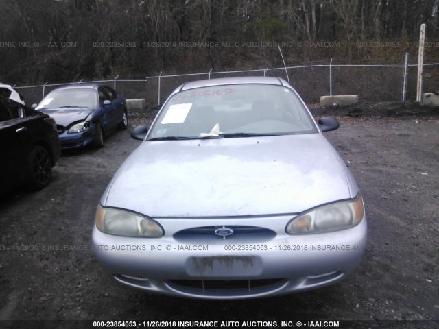 1FAFP10P0XW272361 - 1999 FORD ESCORT LX SILVER photo 6