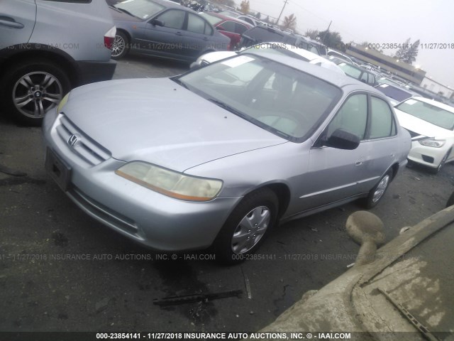 1HGCF86672A111648 - 2002 HONDA ACCORD VALUE SILVER photo 2