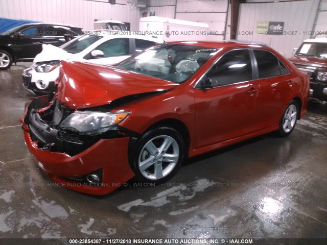 4T1BF1FK1EU783198 - 2014 TOYOTA CAMRY L/SE/LE/XLE 红色 照片 2