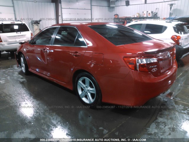 4T1BF1FK1EU783198 - 2014 TOYOTA CAMRY L/SE/LE/XLE 红色 照片 3