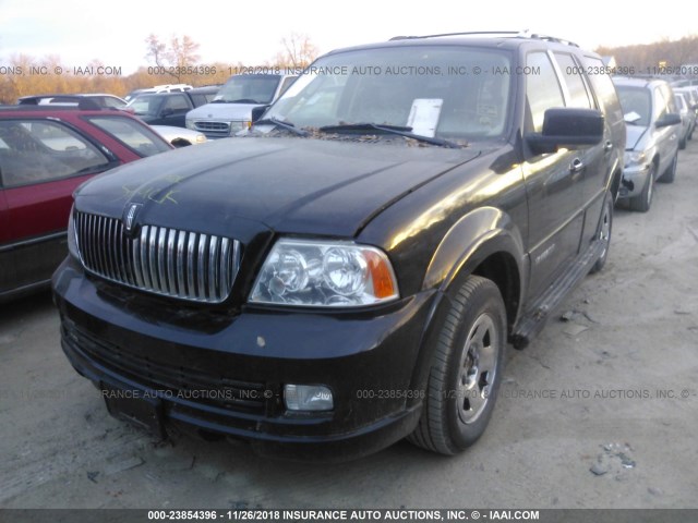 5LMFU28545LJ19825 - 2005 LINCOLN NAVIGATOR Қара фото 2