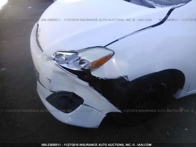 2T1KU4EEXAC529780 - 2010 TOYOTA COROLLA MATRIX  WHITE photo 6