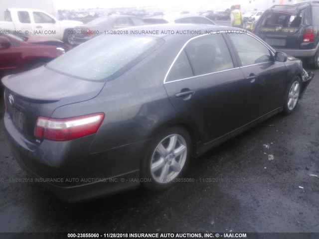 4T1BK46KX9U094604 - 2009 TOYOTA CAMRY SE/LE/XLE GRAY photo 4