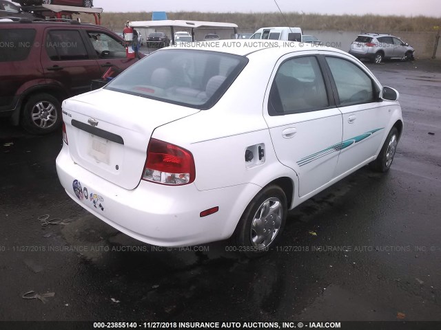 KL1TD52615B367606 - 2005 CHEVROLET AVEO LS WHITE photo 4