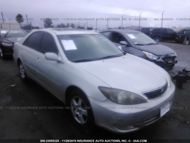 4T1BE32K94U938678 - 2004 TOYOTA CAMRY LE/XLE/SE SILVER photo 1