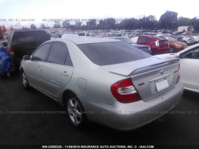 4T1BE32K94U938678 - 2004 TOYOTA CAMRY LE/XLE/SE SILVER photo 3