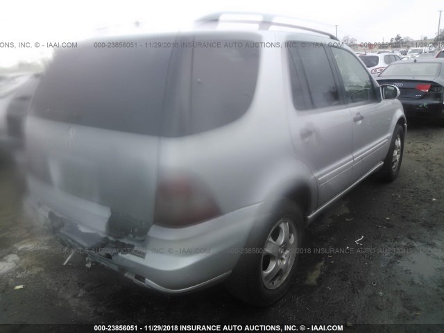 4JGAB54E82A345769 - 2002 MERCEDES-BENZ ML 320 SILVER photo 4