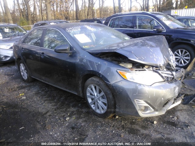 4T1BD1FK5EU097588 - 2014 TOYOTA CAMRY HYBRID/LE/XLE GRAY photo 1