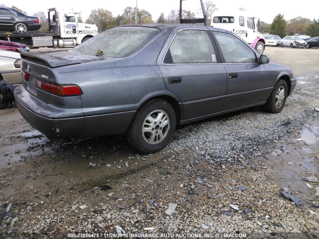 4T1BG22K9VU100298 - 1997 TOYOTA CAMRY CE/LE/XLE GRAY photo 4