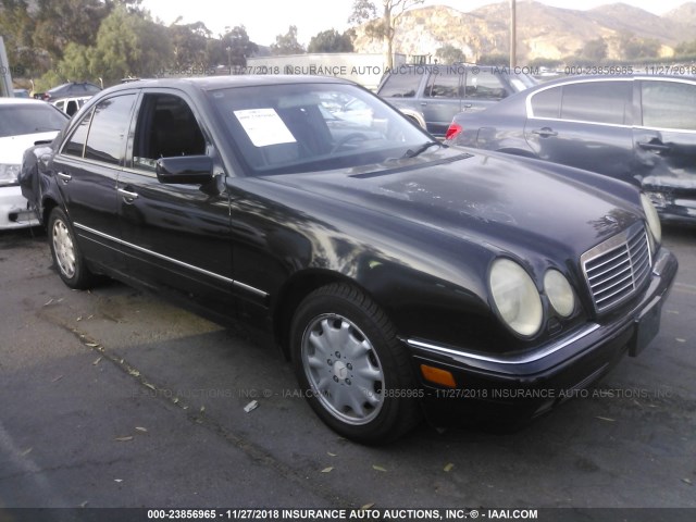 WDBJF65F3WA555996 - 1998 MERCEDES-BENZ E 320 BLACK photo 1