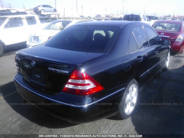 WDBRF40J15F726345 - 2005 MERCEDES-BENZ C 230K SPORT SEDAN BLACK photo 4