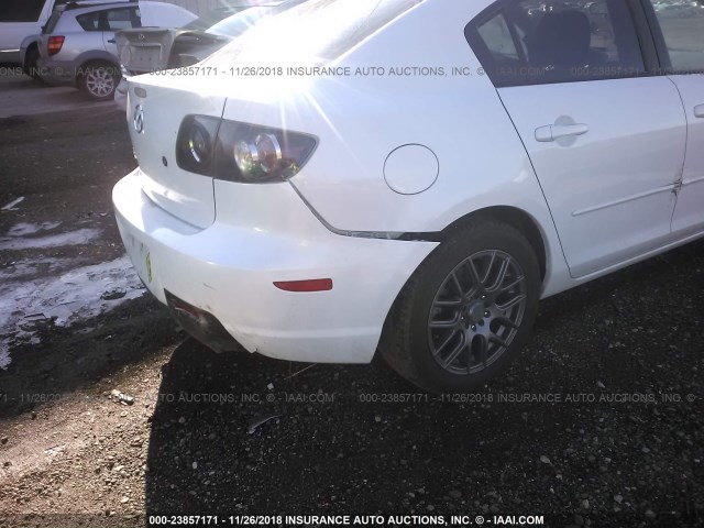 JM1BK323981157463 - 2008 MAZDA 3 S WHITE photo 6