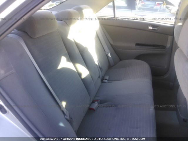 4T1BE32KX5U514962 - 2005 TOYOTA CAMRY LE/XLE/SE SILVER photo 8