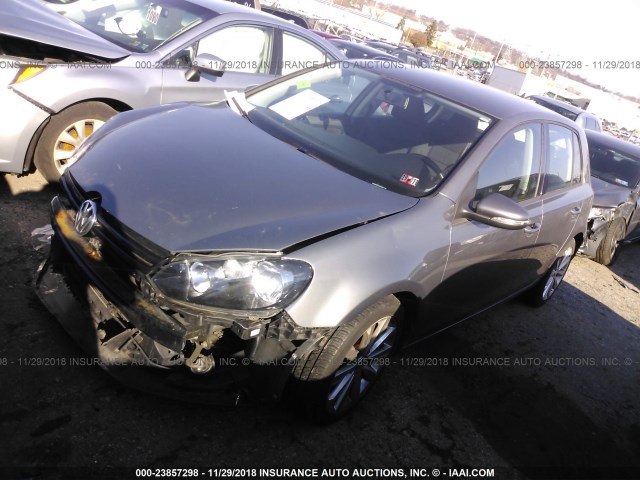WVWNM7AJ8CW321120 - 2012 VOLKSWAGEN GOLF GRAY photo 2