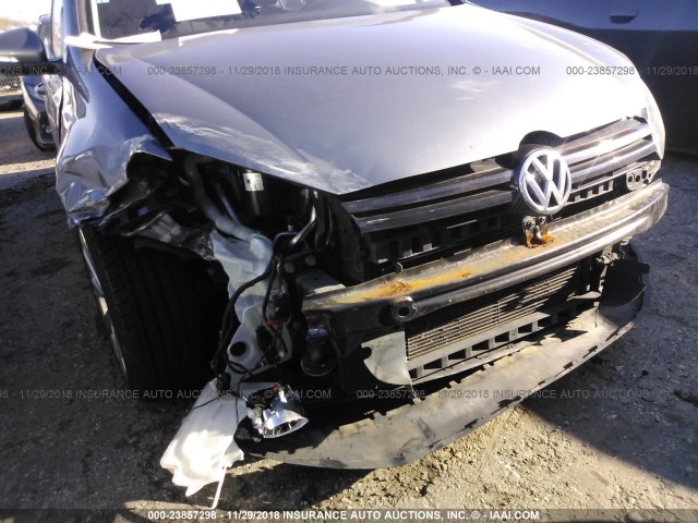 WVWNM7AJ8CW321120 - 2012 VOLKSWAGEN GOLF GRAY photo 6