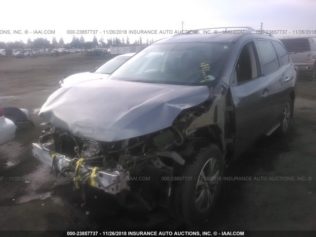 5N1DR2MN0HC636903 - 2017 NISSAN PATHFINDER S/SV/SL/PLATINUM GRAY photo 2