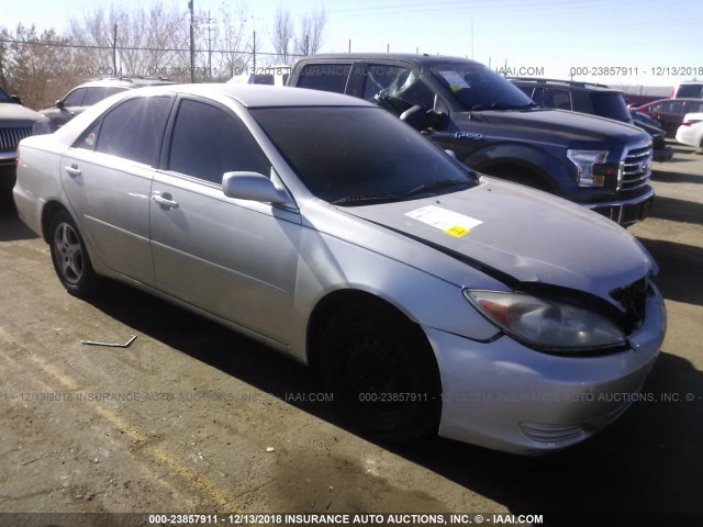 4T1BE32K74U888976 - 2004 TOYOTA CAMRY LE/XLE/SE SILVER photo 1