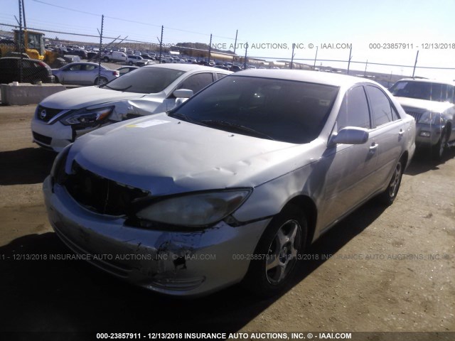 4T1BE32K74U888976 - 2004 TOYOTA CAMRY LE/XLE/SE SILVER photo 2