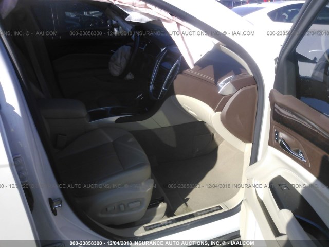 3GYFNCE30DS526928 - 2013 CADILLAC SRX LUXURY COLLECTION WHITE photo 5