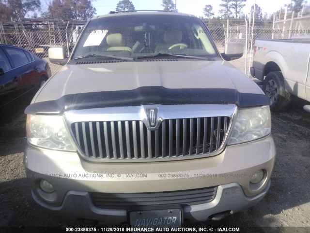 5LMFU27R24LJ31359 - 2004 LINCOLN NAVIGATOR 金色 照片 6