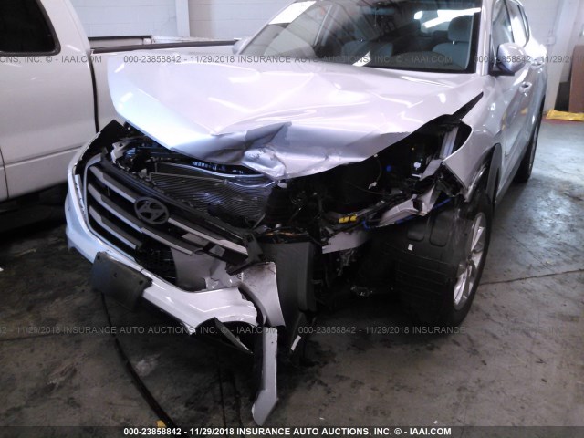 KM8J23A43GU114610 - 2016 HYUNDAI TUCSON SE SILVER photo 6