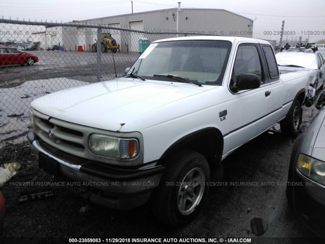 4F4DR17XXRTM29679 - 1994 MAZDA B4000 CAB PLUS WHITE photo 2