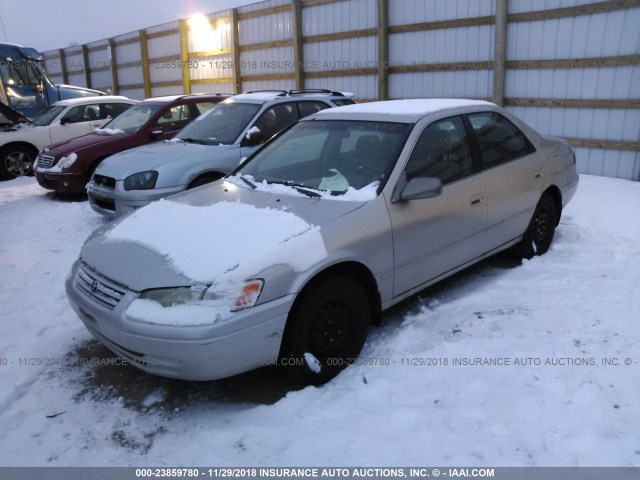 4T1BG22K2XU589372 - 1999 TOYOTA CAMRY CE/LE/XLE GOLD photo 2