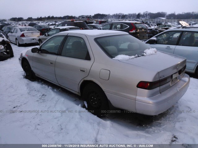 4T1BG22K2XU589372 - 1999 TOYOTA CAMRY CE/LE/XLE GOLD photo 3