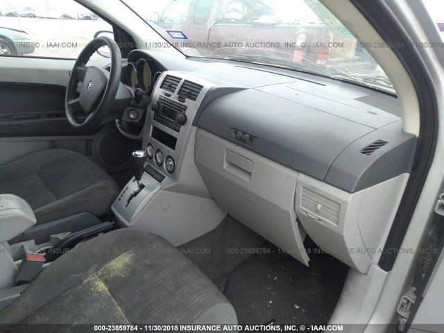 1B3HB48B07D173340 - 2007 DODGE CALIBER SXT SILVER photo 5