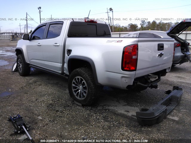 1GCGTEEN8J1103623 - 2018 CHEVROLET COLORADO ZR2 SILVER photo 3