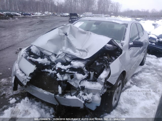 1G11A5SL4FF266481 - 2015 CHEVROLET MALIBU LS 银色 照片 2