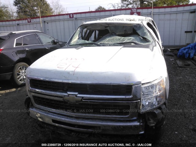 1GCHK23647F504518 - 2007 CHEVROLET SILVERADO K2500 HEAVY DUTY WHITE photo 6