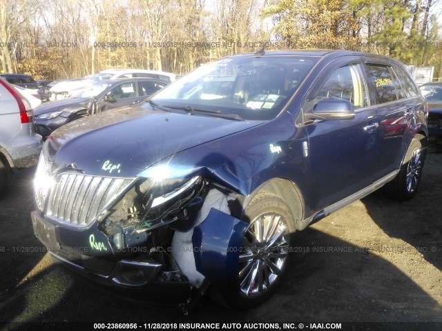 2LMDJ8JK1CBL16197 - 2012 LINCOLN MKX BLUE photo 2