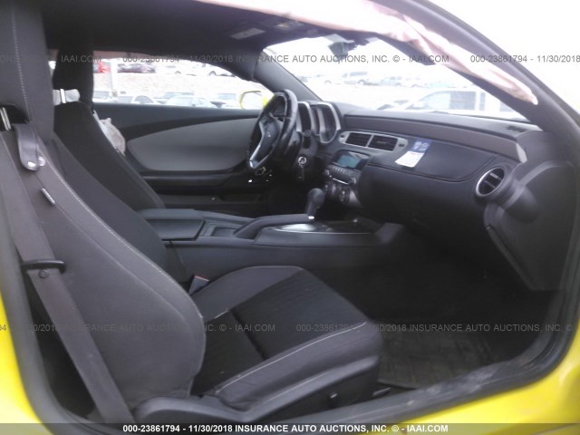 2G1FB1E33F9181874 - 2015 CHEVROLET CAMARO LS YELLOW photo 5